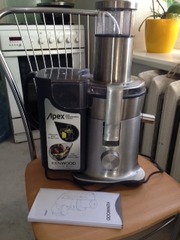 Продам Соковыжималку Kenwood JE 850